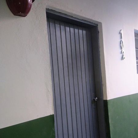 Hospedagem Primeira Quadra Da Praia Praia Grande  Exterior foto